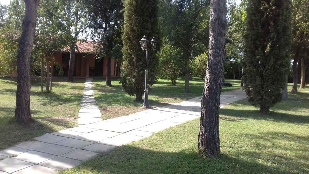 Le Tamerici Guest House Principina Terra Exterior foto